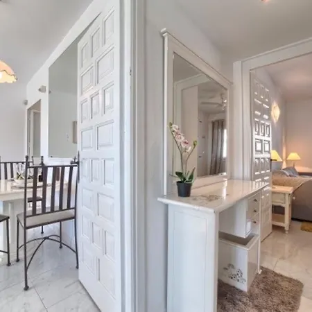 Pueblo Cortes Del Golf Apartment