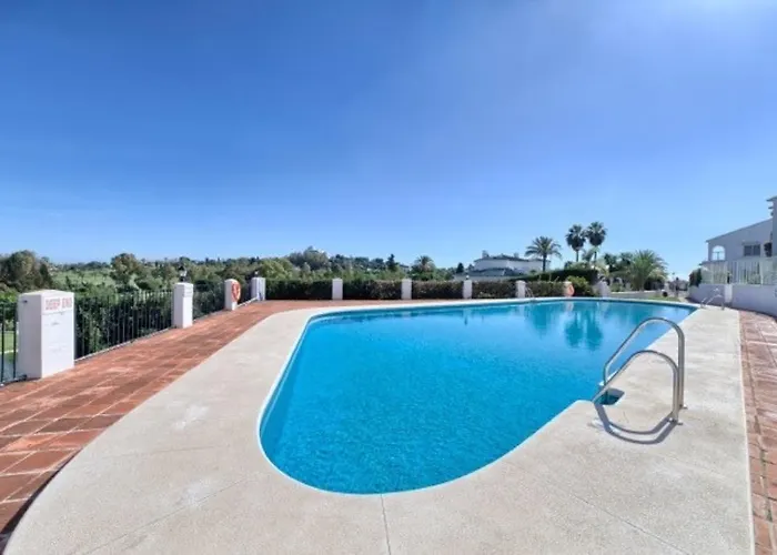 Pueblo Cortes Del Golf Estepona